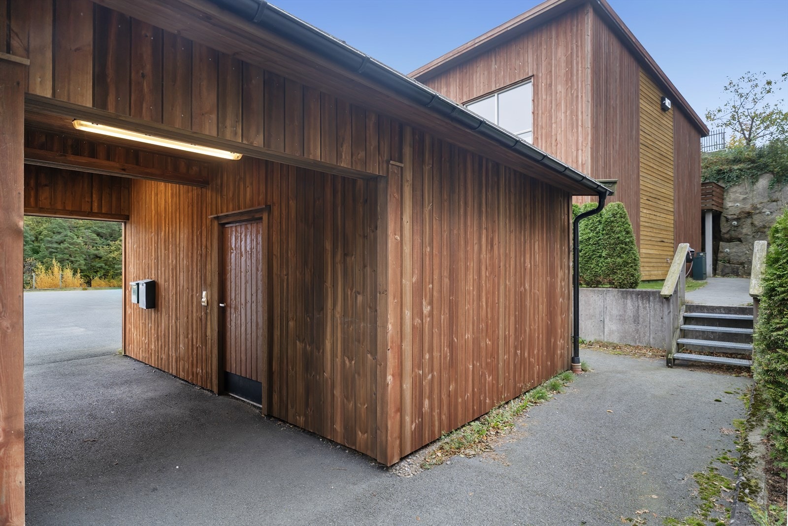 Utvendig finner man også en utvendig bod for ekstra oppbevaring. Galleribilde