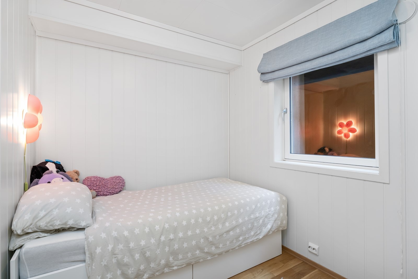 Soverom 2 er ideelt som barnerom, gjesterom eller som hjemmekontor. Galleribilde