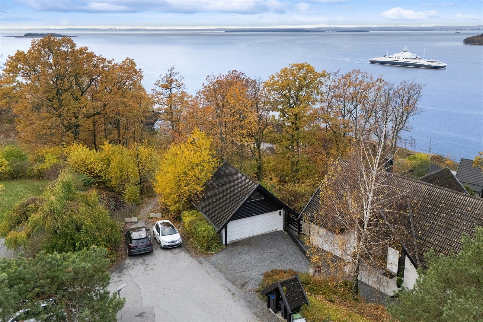 Flott beliggenhet i enden av en blindvei. Stille og rolige omgivelser. Galleribilde