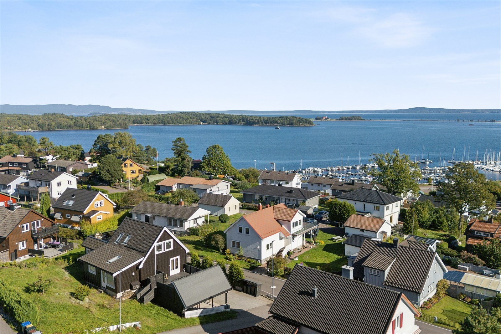 Robin Antonsen v/DNB Eiendom ønsker velkommen til Gamleveien 17A og B Galleribilde