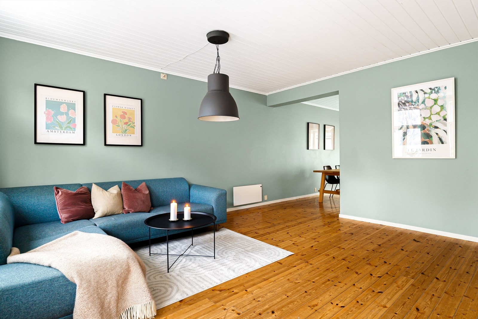 Stue og spisestue har en samlet størrelse på hele 31 m². Galleribilde