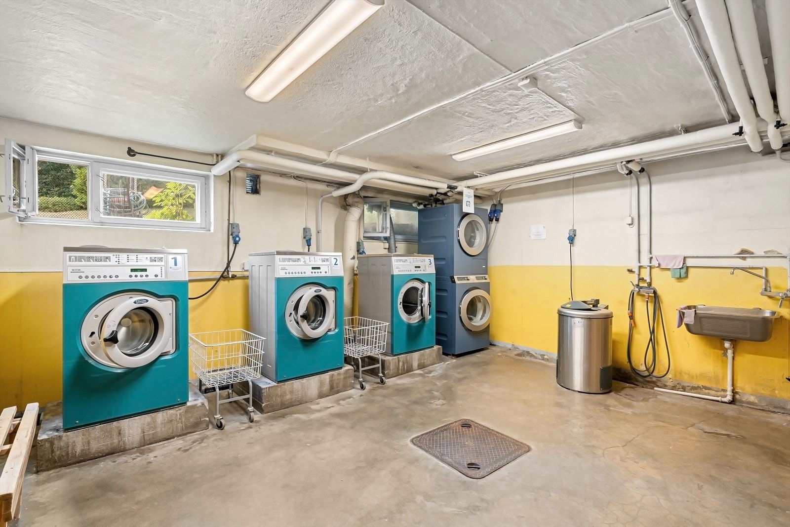 Fellesvaskeri. Galleribilde