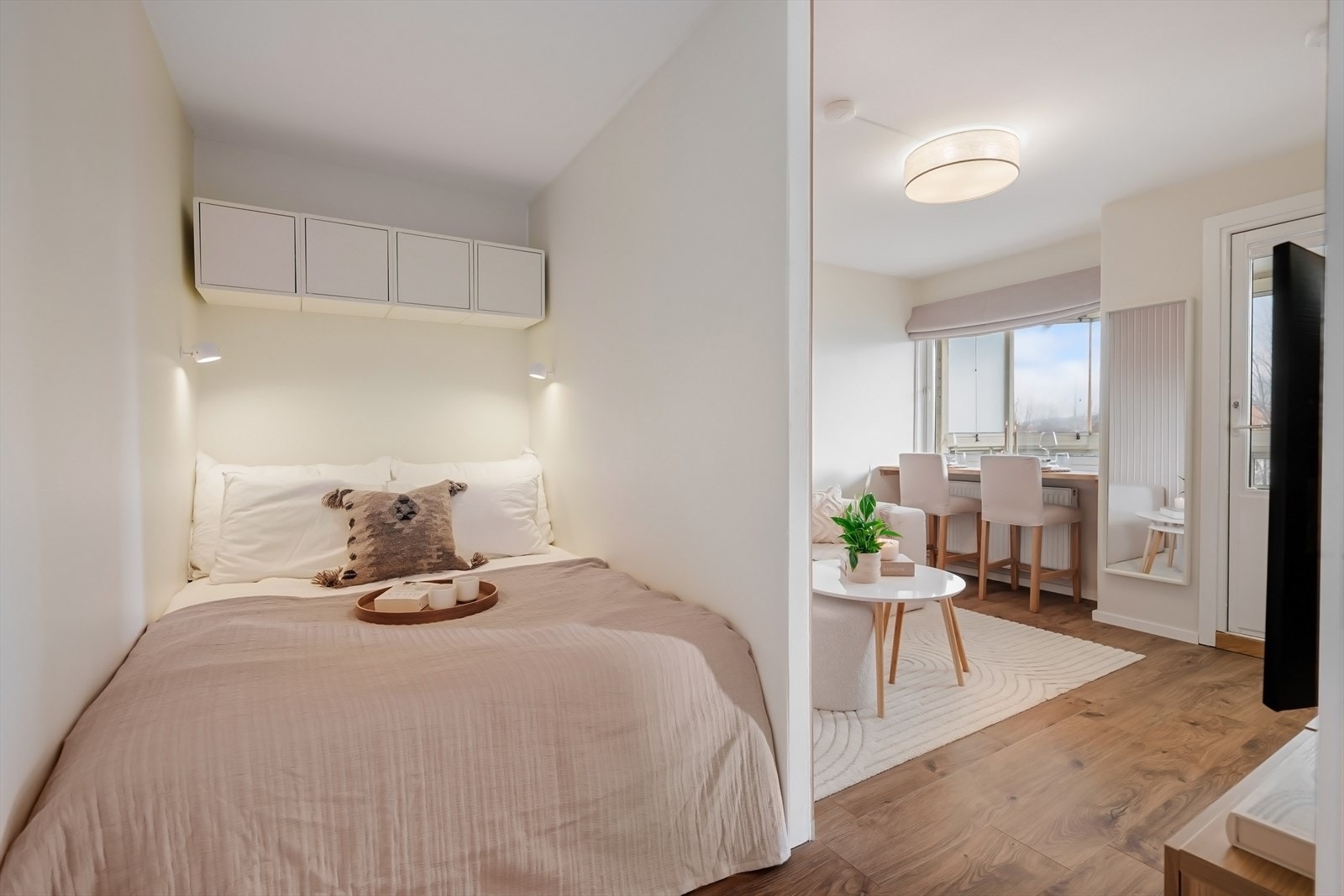 Alkove med plass til 140cm seng. Galleribilde