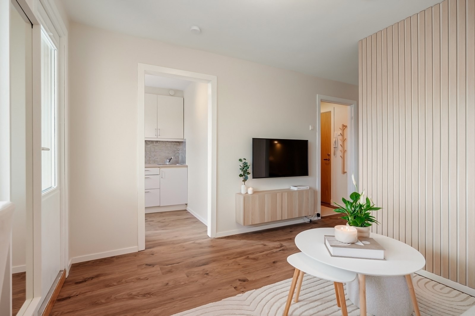 Separat kjøkken inn fra stue. Galleribilde