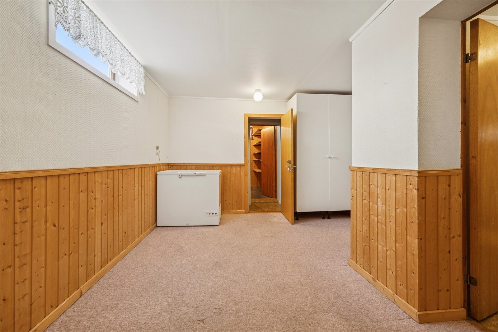 Boligen går over tre plan. Galleribilde