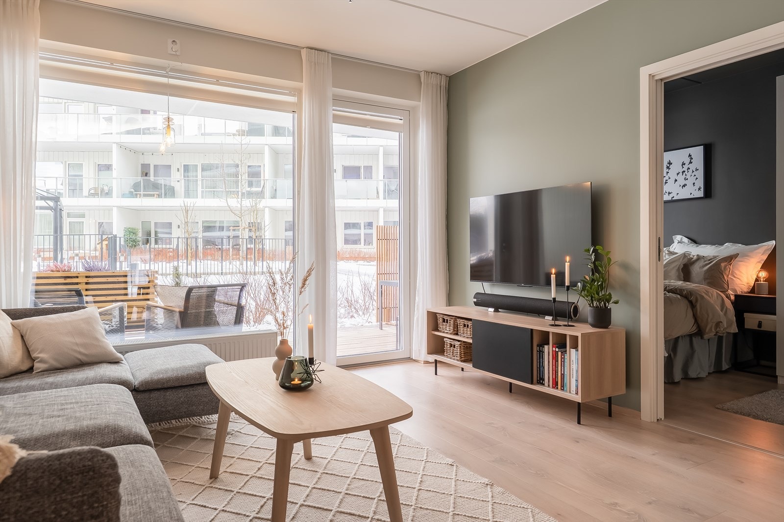 Soverommet har en praktisk plassering med direkte tilgang fra stuen. Galleribilde