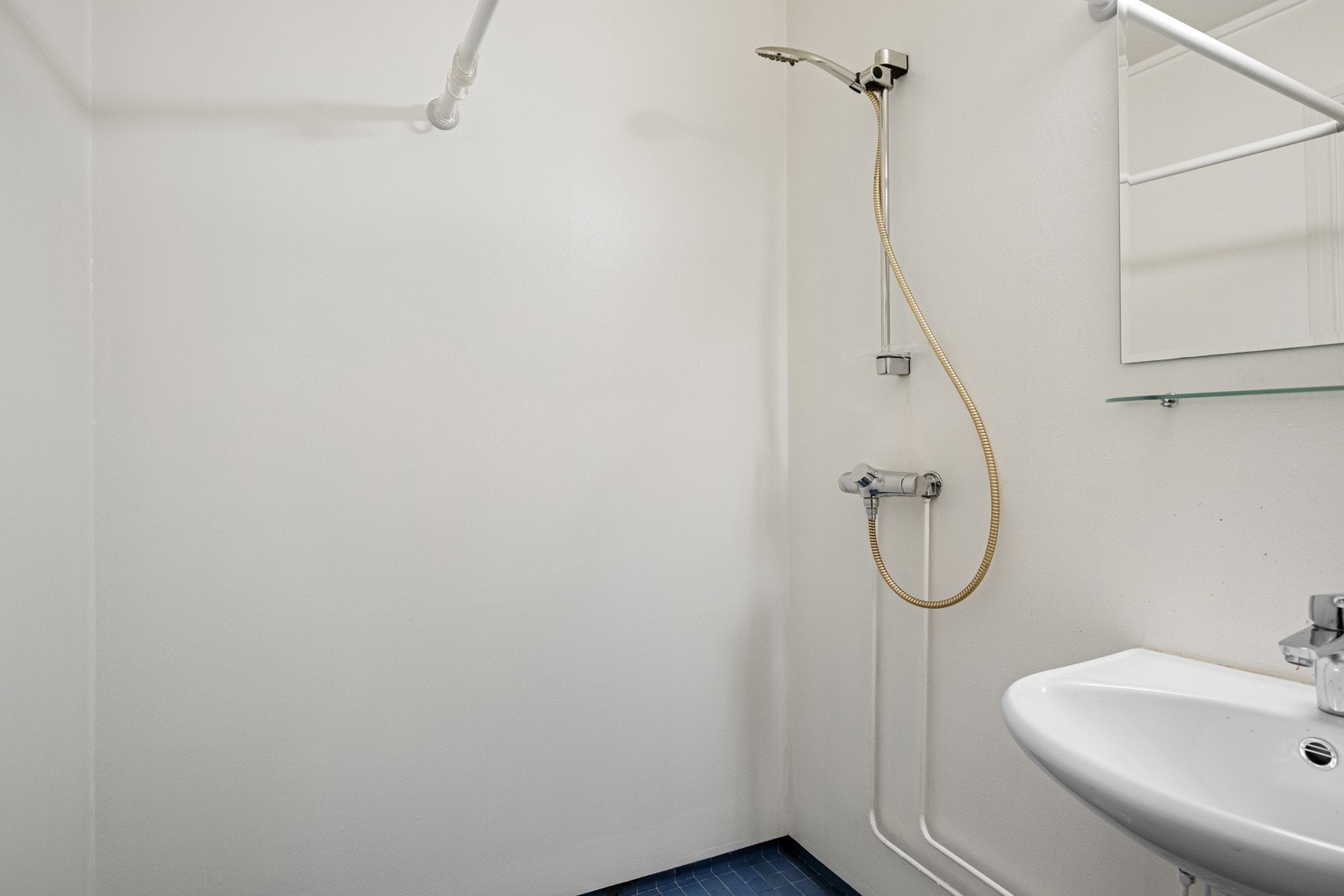 Som beboer har du tilgang til fellesvaskeri i kjelleren. Galleribilde