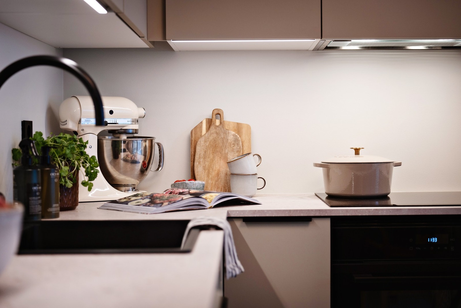 - Integrerte hvitevarer fra Siemens medfølger - Galleribilde