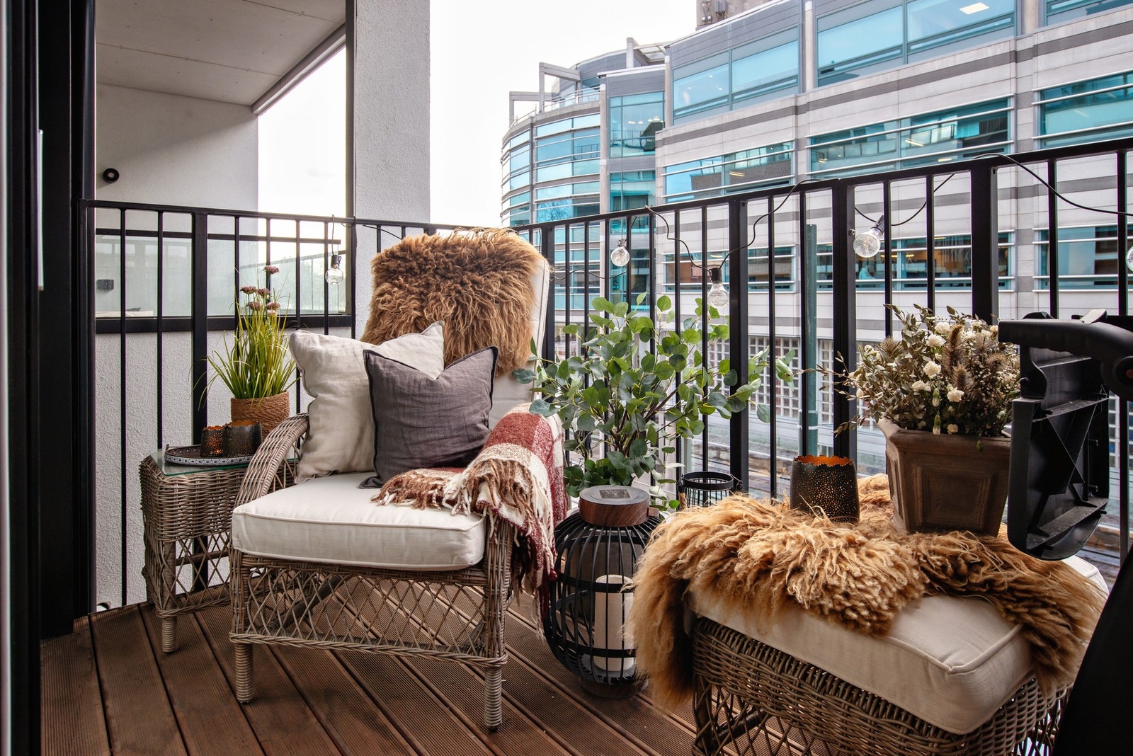 - Fra stuen er det adkomst til solrik, sydvestvendt balkong - Galleribilde