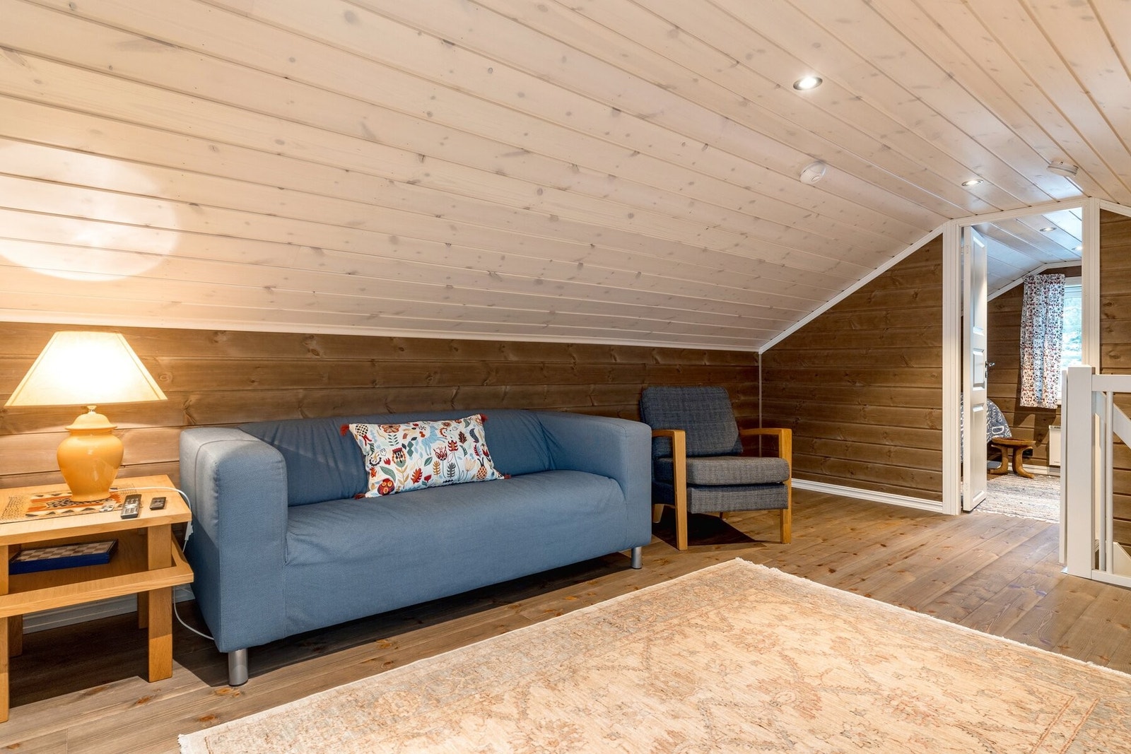 Loftstue. Galleribilde