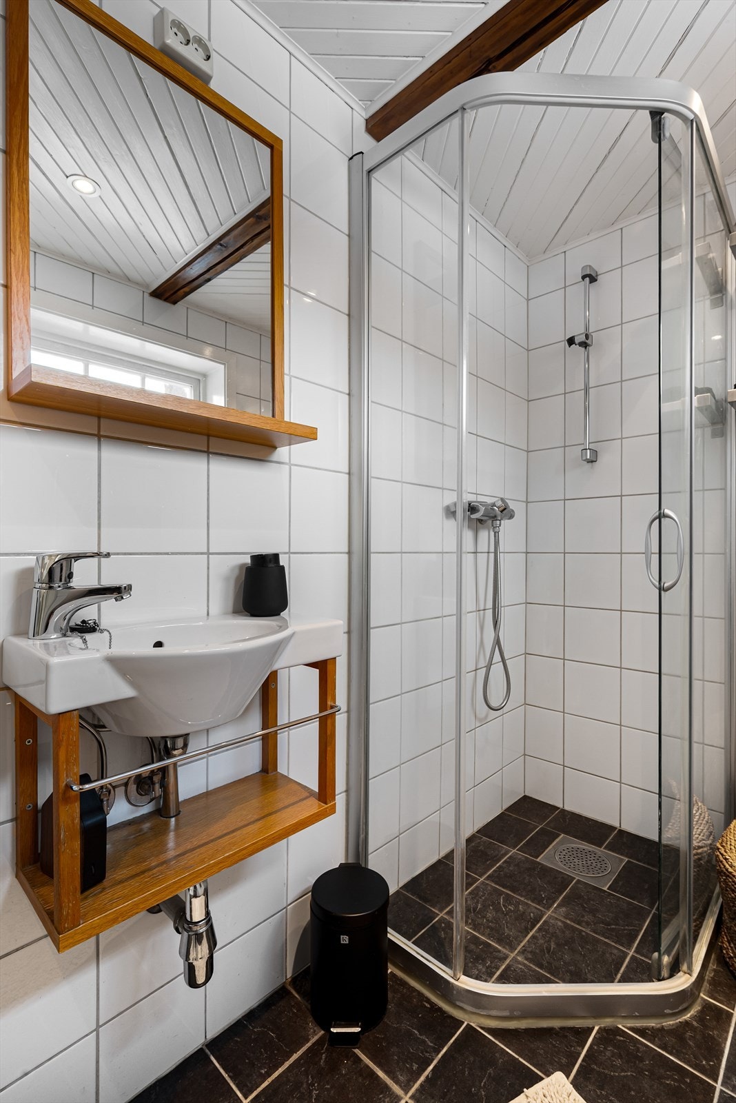 Bad 1. etasje. Galleribilde