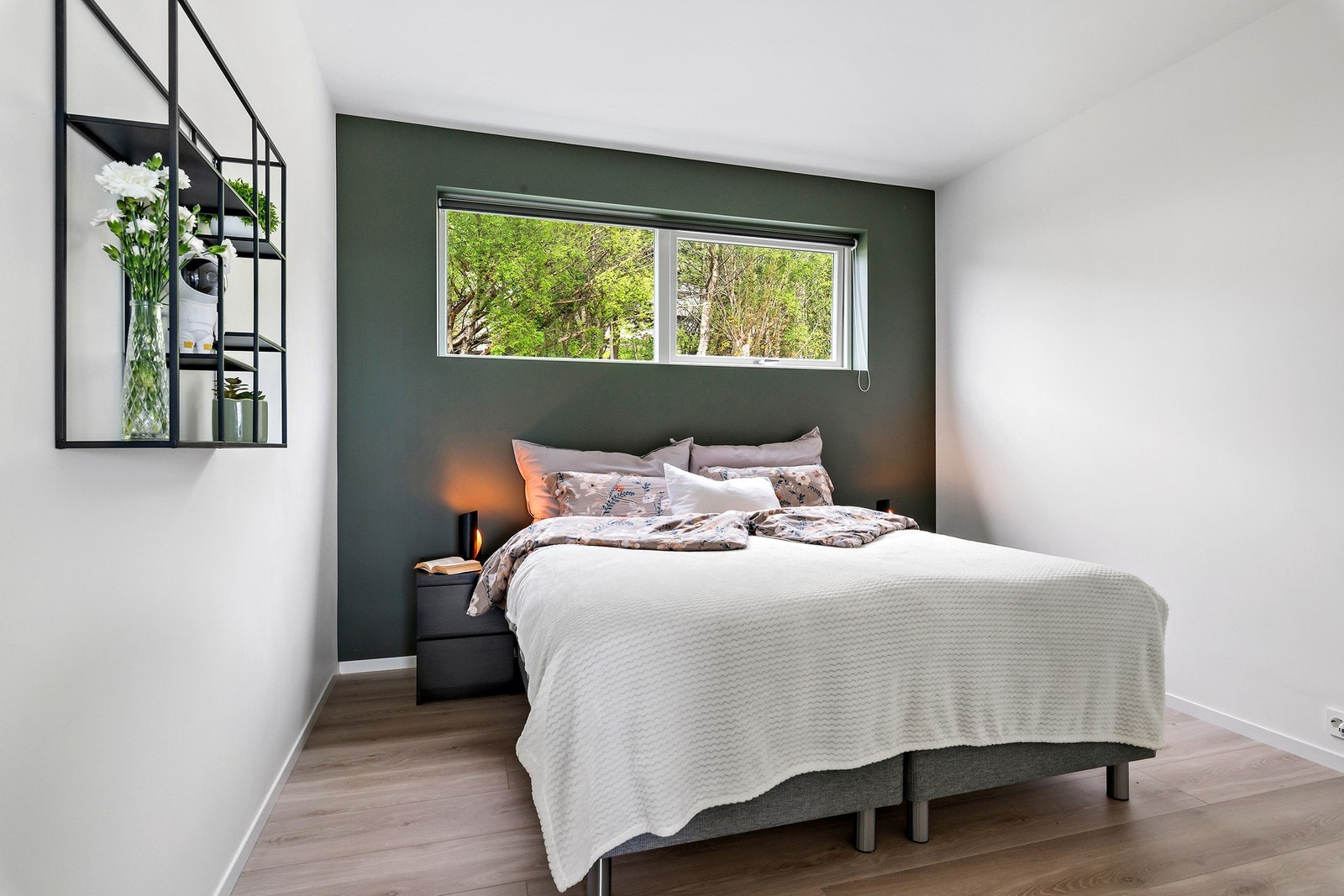 Stilrent og elegant. Boligen har totalt 7 soverom. Galleribilde