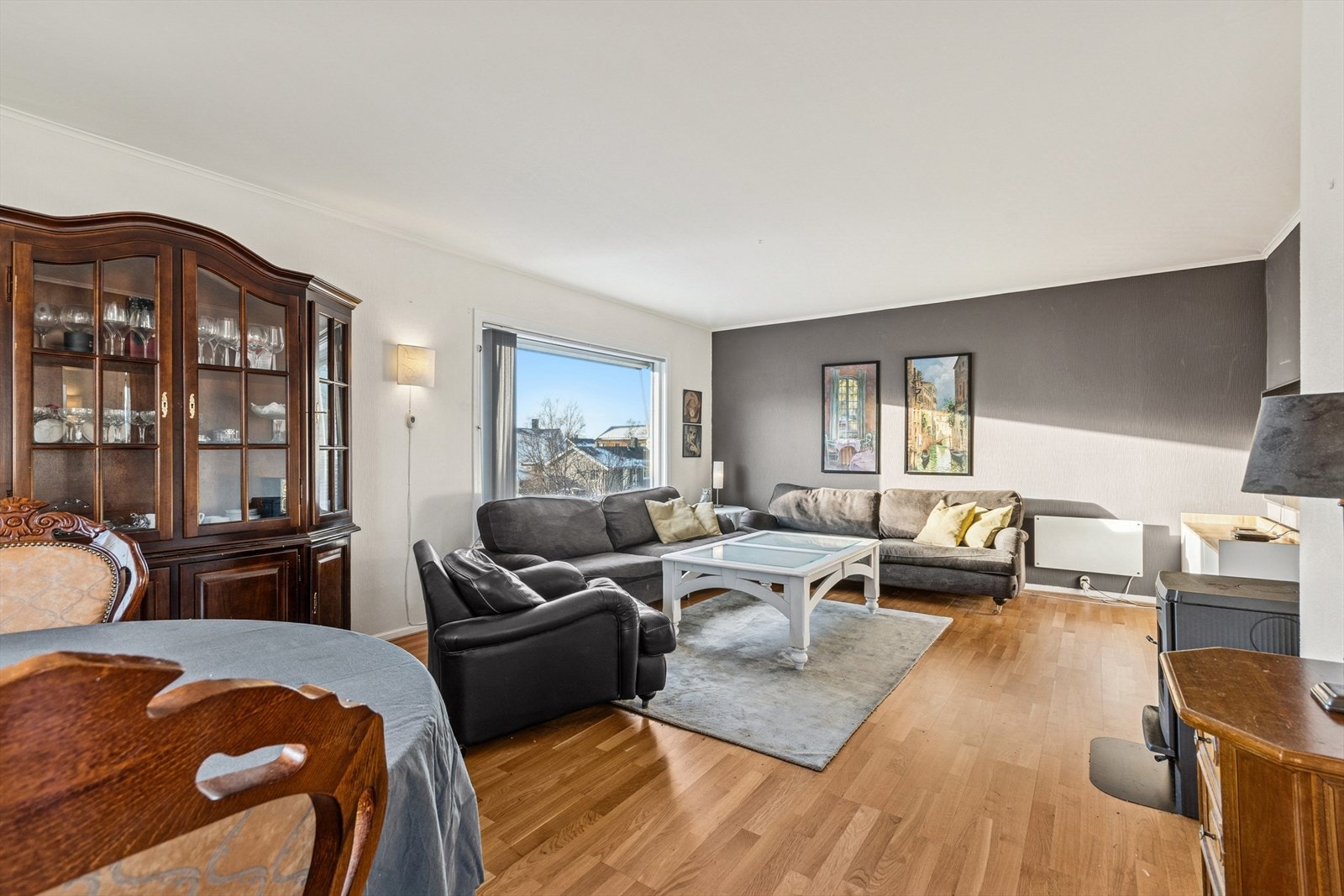 Peisovnen bidrar til å varme opp både rom og stemning. Galleribilde