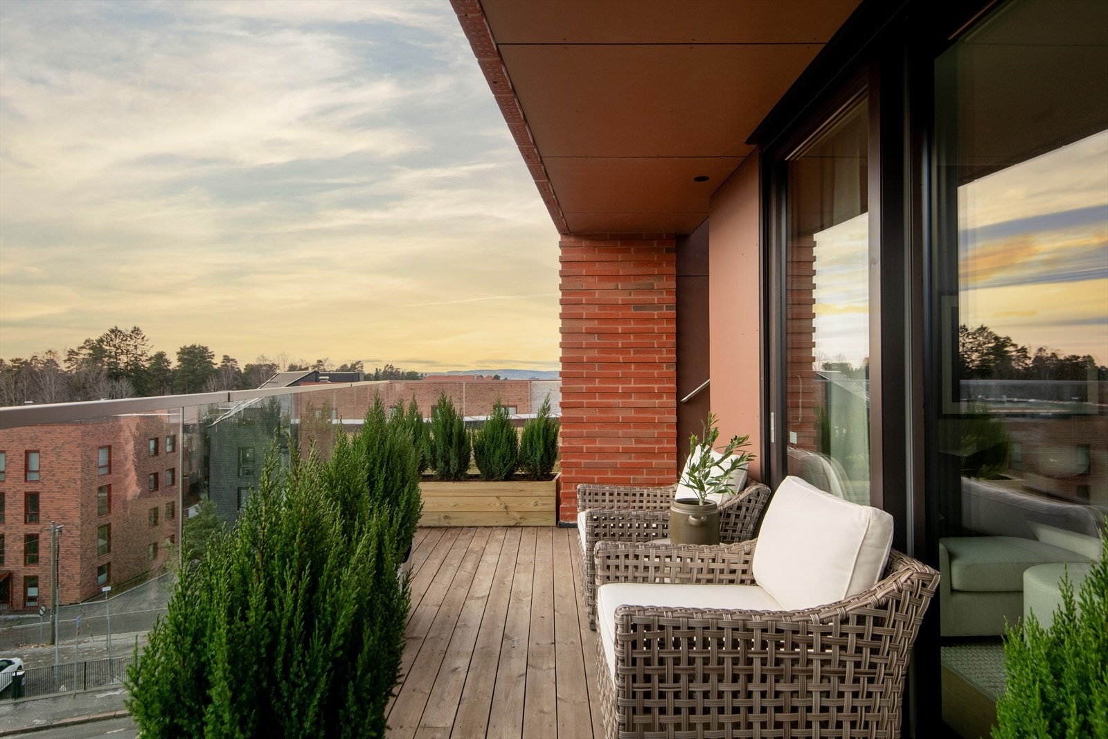 Fra stuen er det videre adkomst til en balkong på 11 kvm. Galleribilde