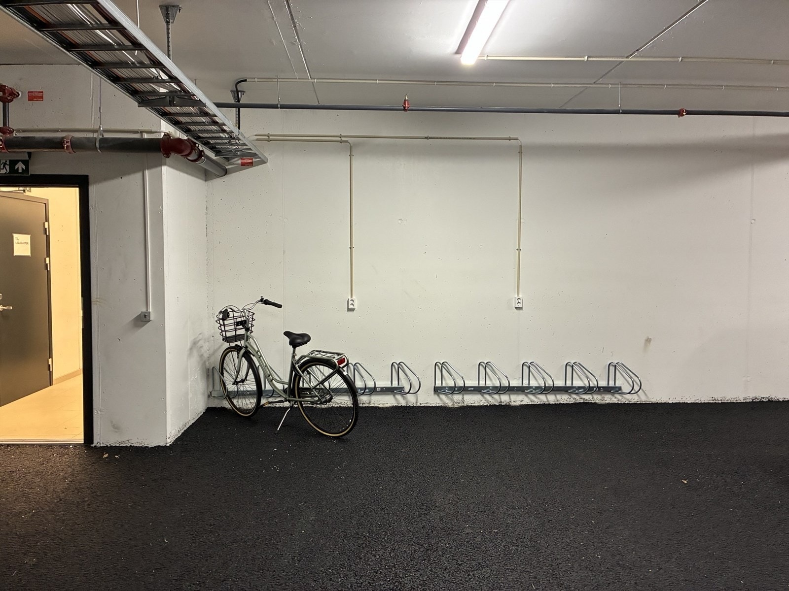 Sykkelparkering Galleribilde