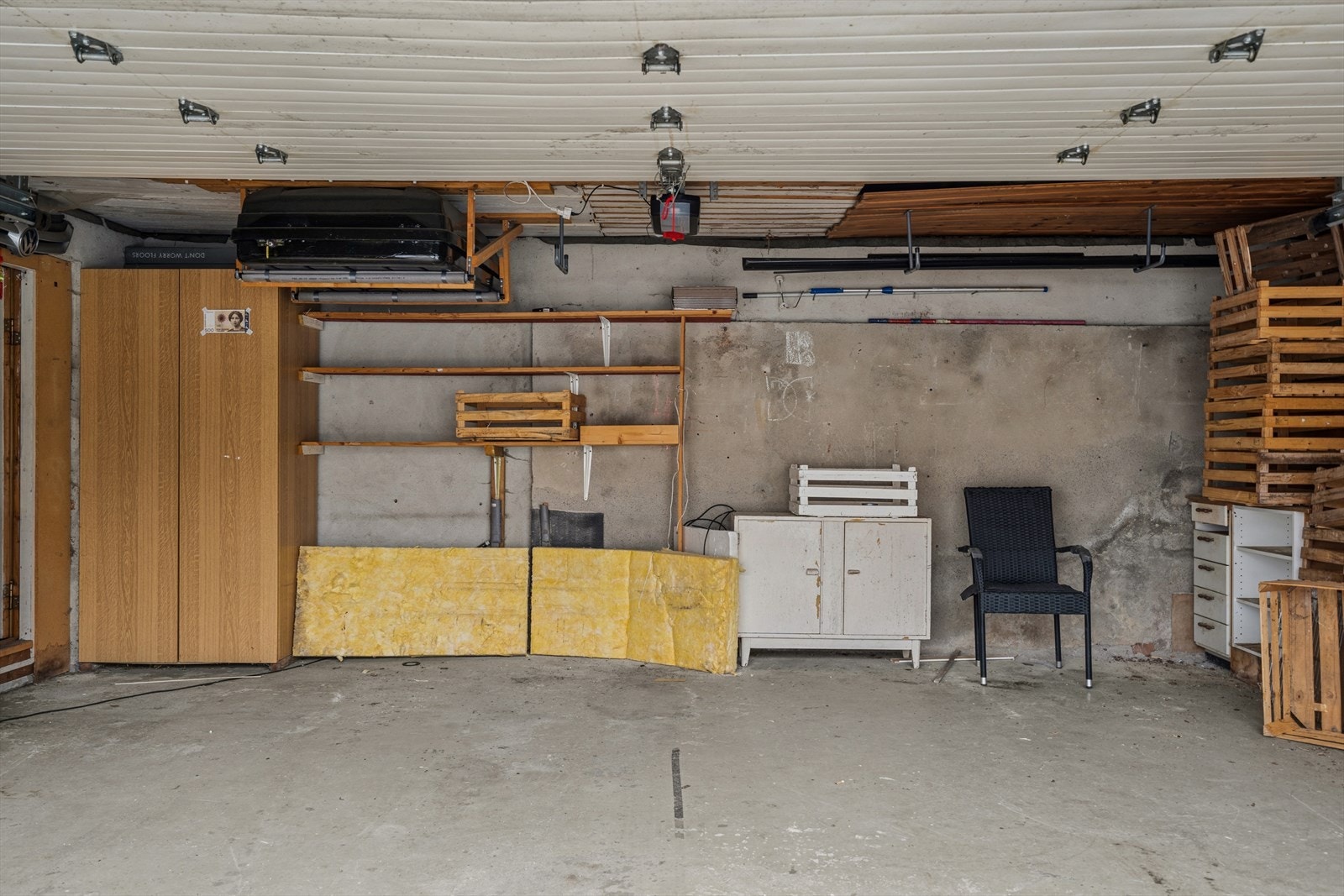 Garasje på 29 m² gir rikelig med plass til parkering og lagring. Galleribilde