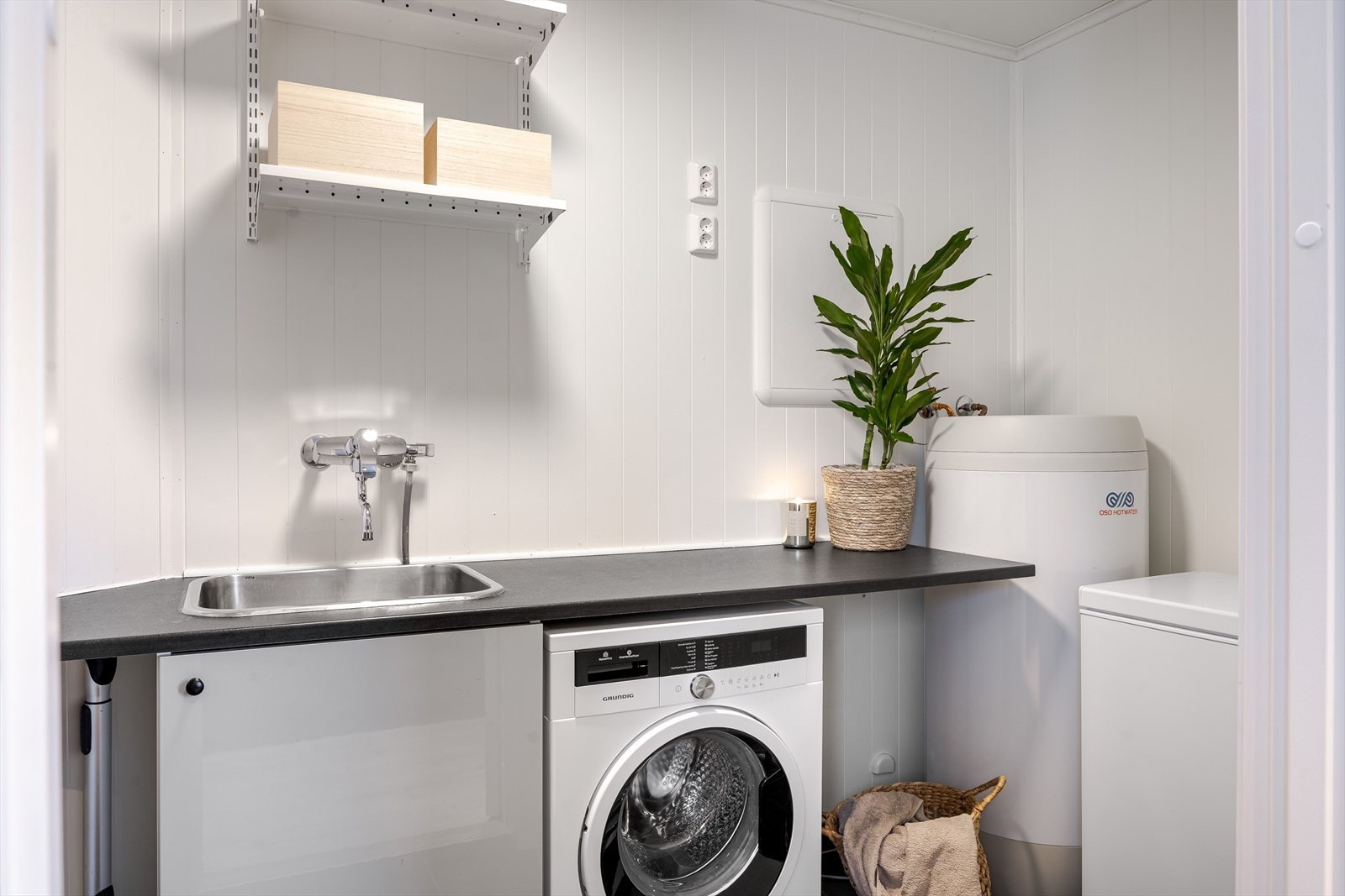 Praktisk vaskerom/teknisk rom. Galleribilde