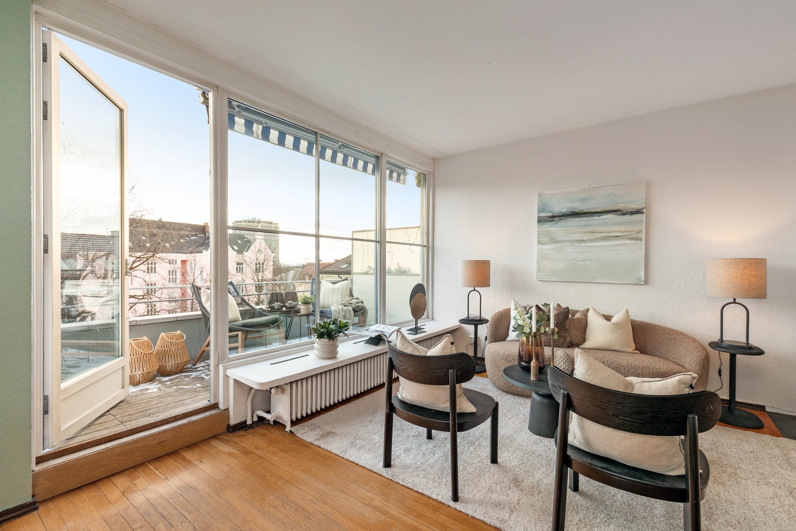 Utgang til terrasse. Galleribilde