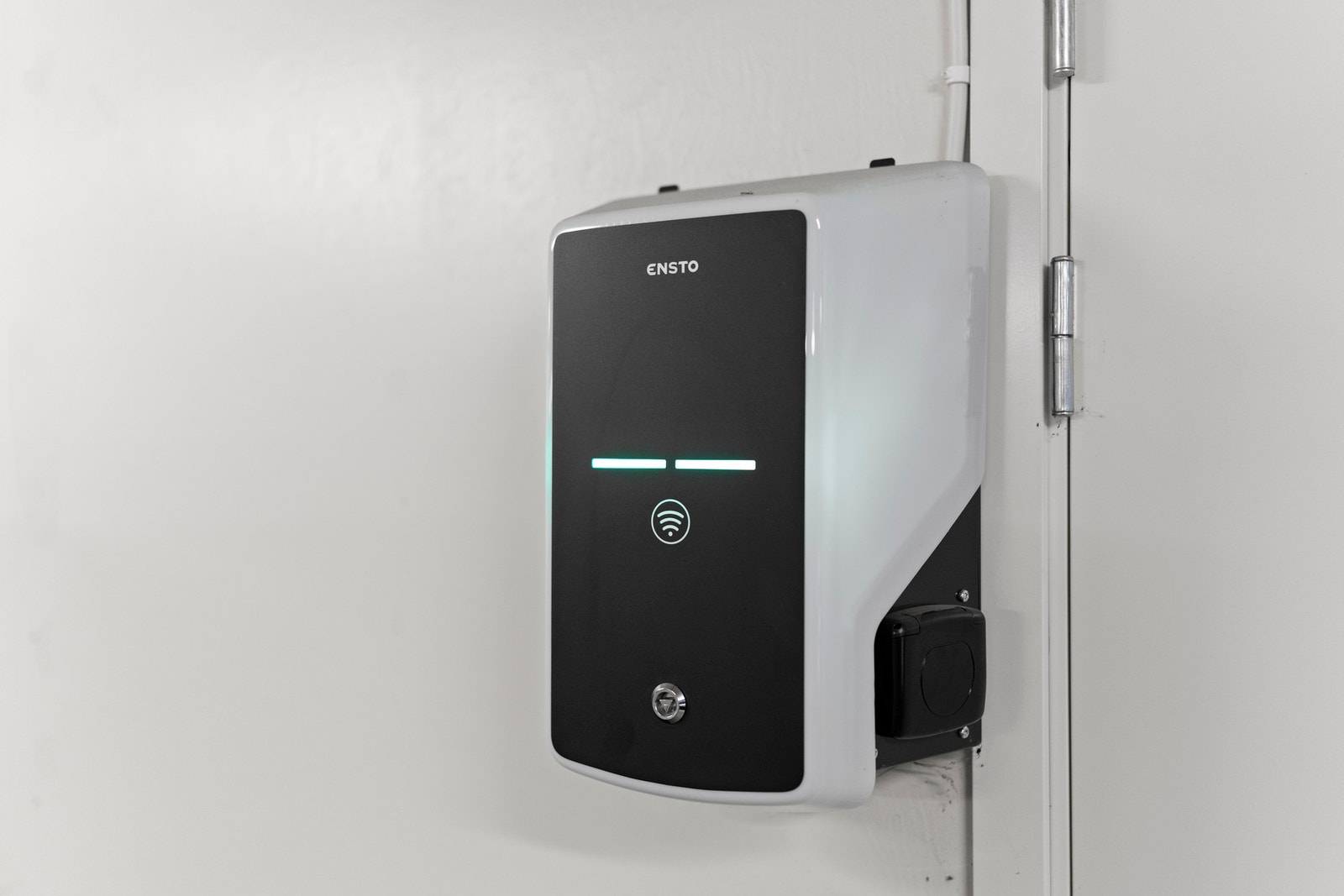 På parkeringsplassen er det el-billader og én bod i tilknytning til plassen Galleribilde