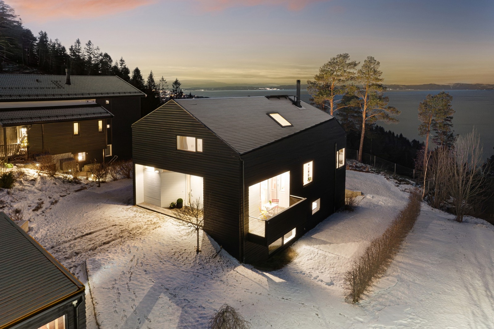 Et hyggelig inngangsparti - som ønsker deg velkommen hjem. Galleribilde