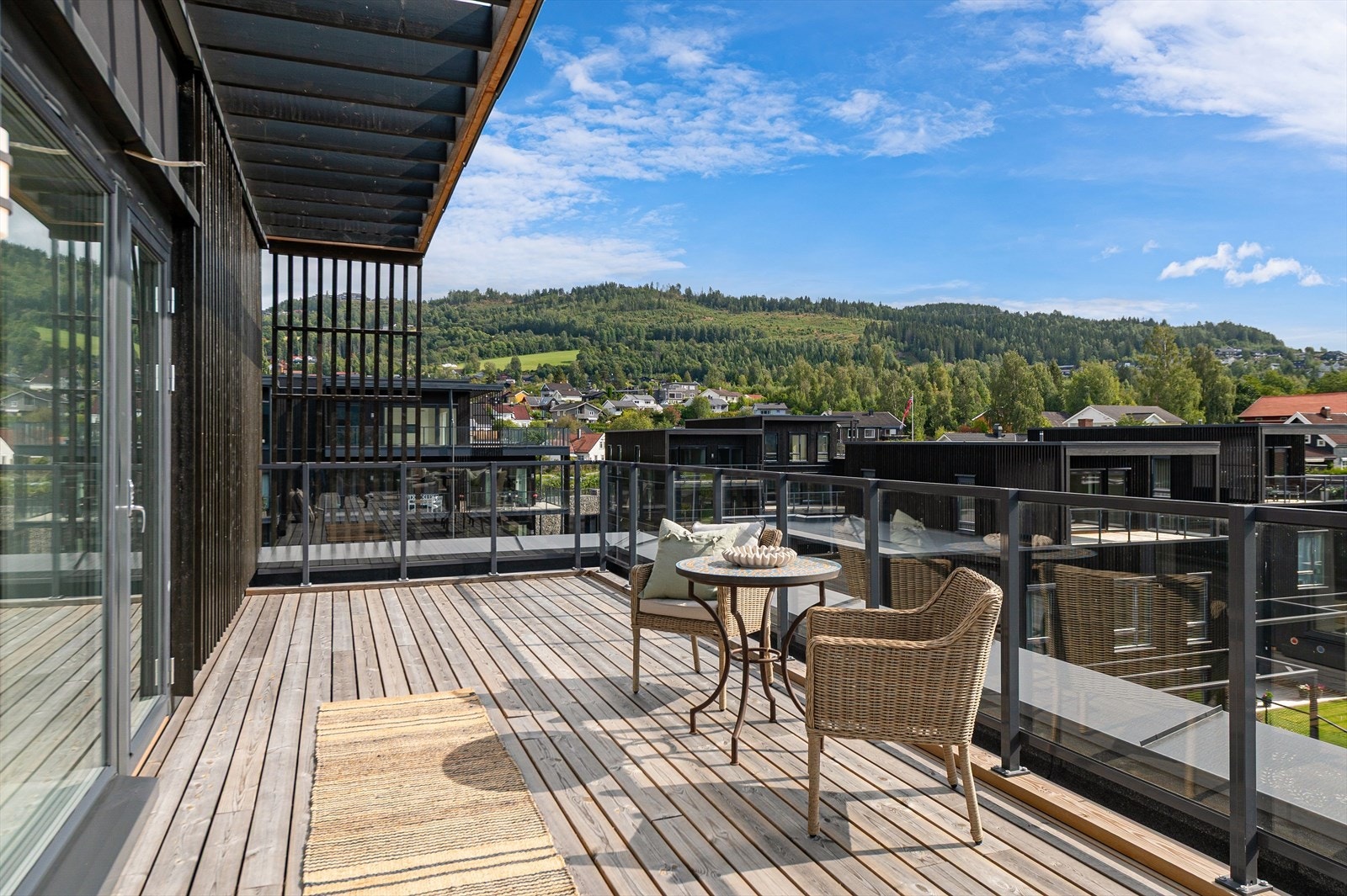 Utgang fra hovedsoverom til terrasse. Galleribilde