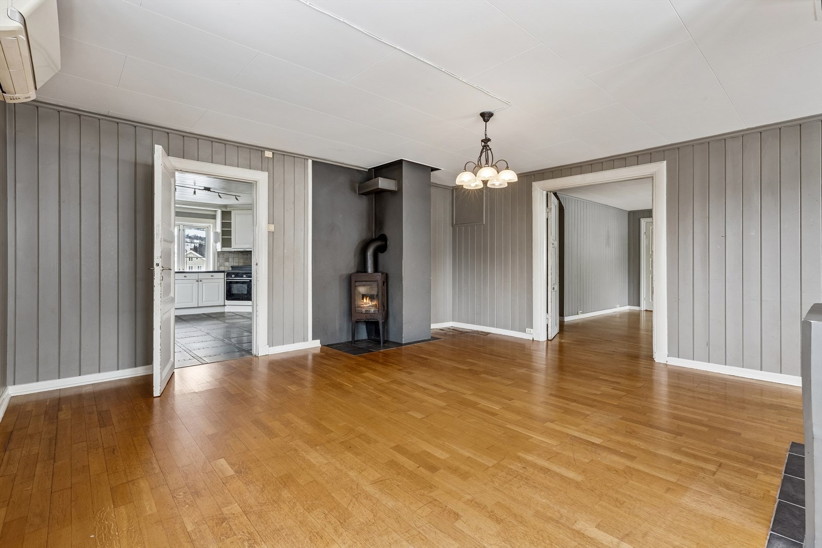 Stue i hovedetasjen Galleribilde