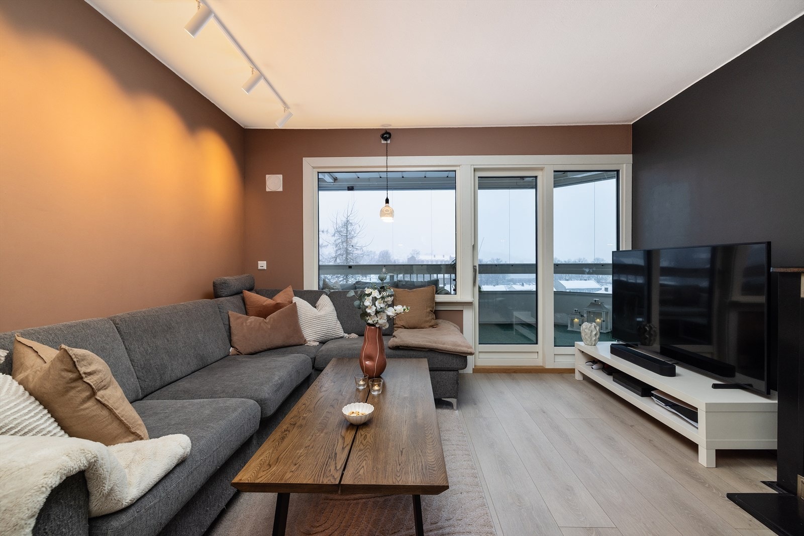 Selger har pusset opp boligen selv de siste årene. Galleribilde