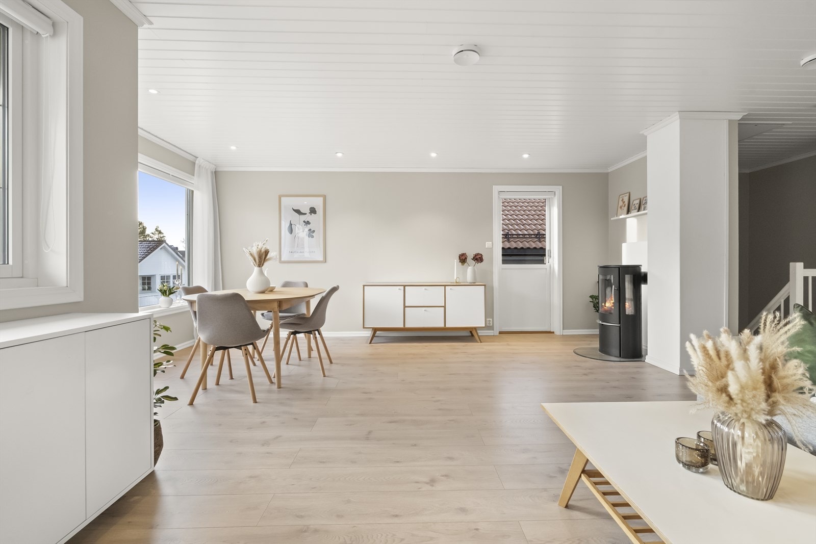 Bustaden framstår moderne og tidlaus Galleribilde