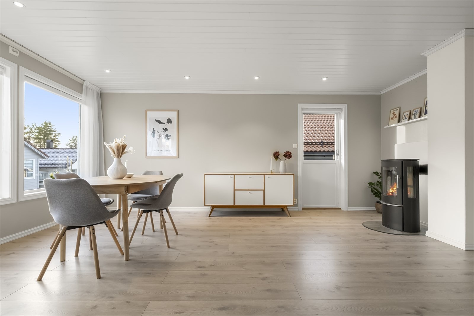 Det er god plass til spisegruppe Galleribilde