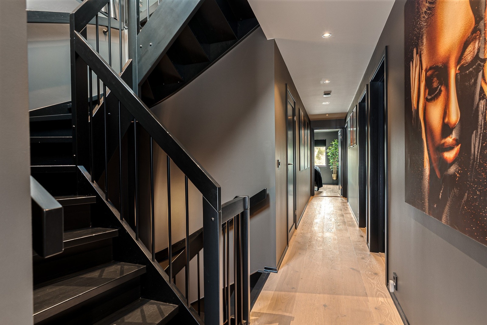 Gang og entré måler til sammen 18,5 kvm. Galleribilde