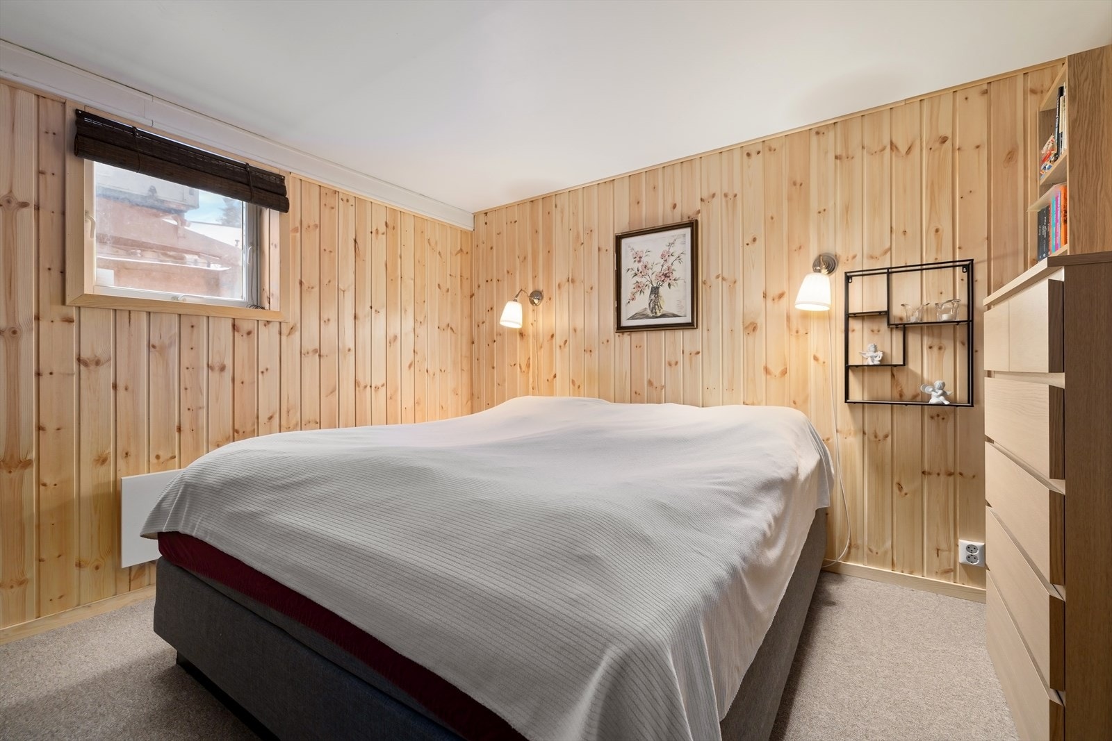 Disponibelt rom i underetasjen. Rommet er ikke godkjent til varig bruk og kan omgjøres til primærrom ved søknad. Galleribilde