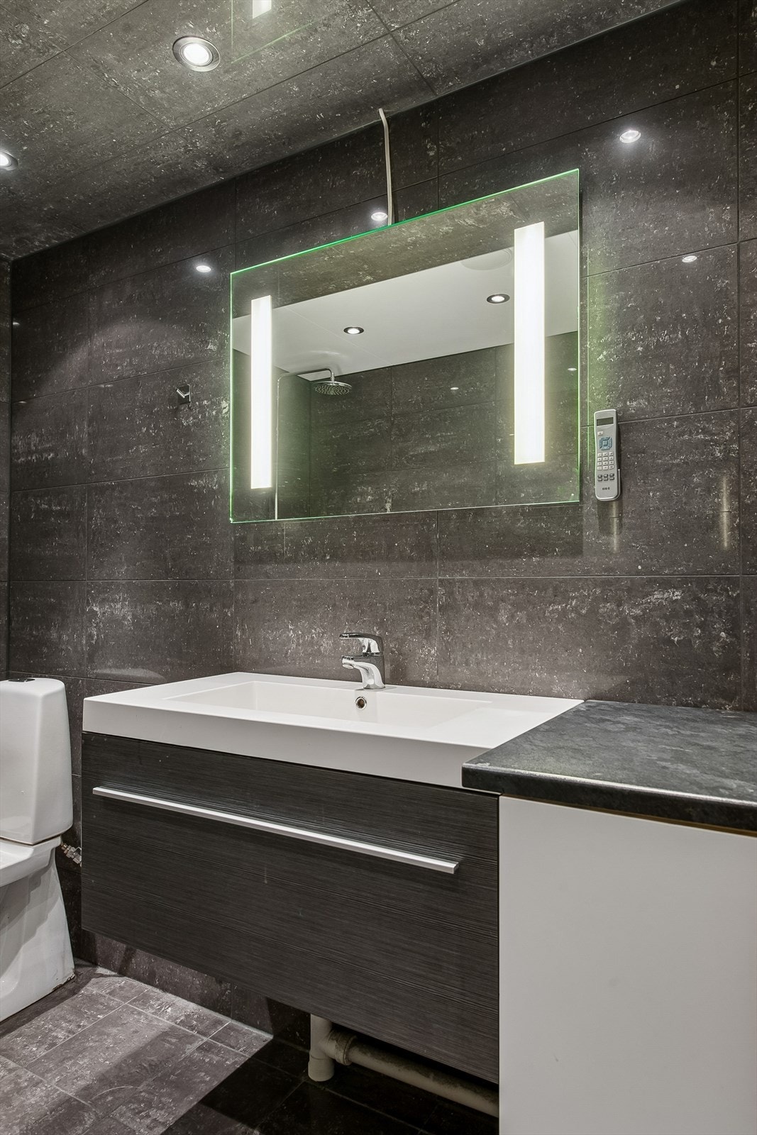 Elektriske varmekabler i gulvet gir en behagelig komfort. Galleribilde