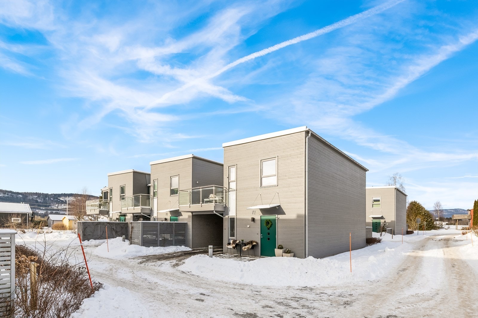 Tidsriktig kjedet enebolig i ende fra 2019- Attraktiv beliggenhet i nærheten av sentrum, skole og tog - Carport m/lader! Galleribilde