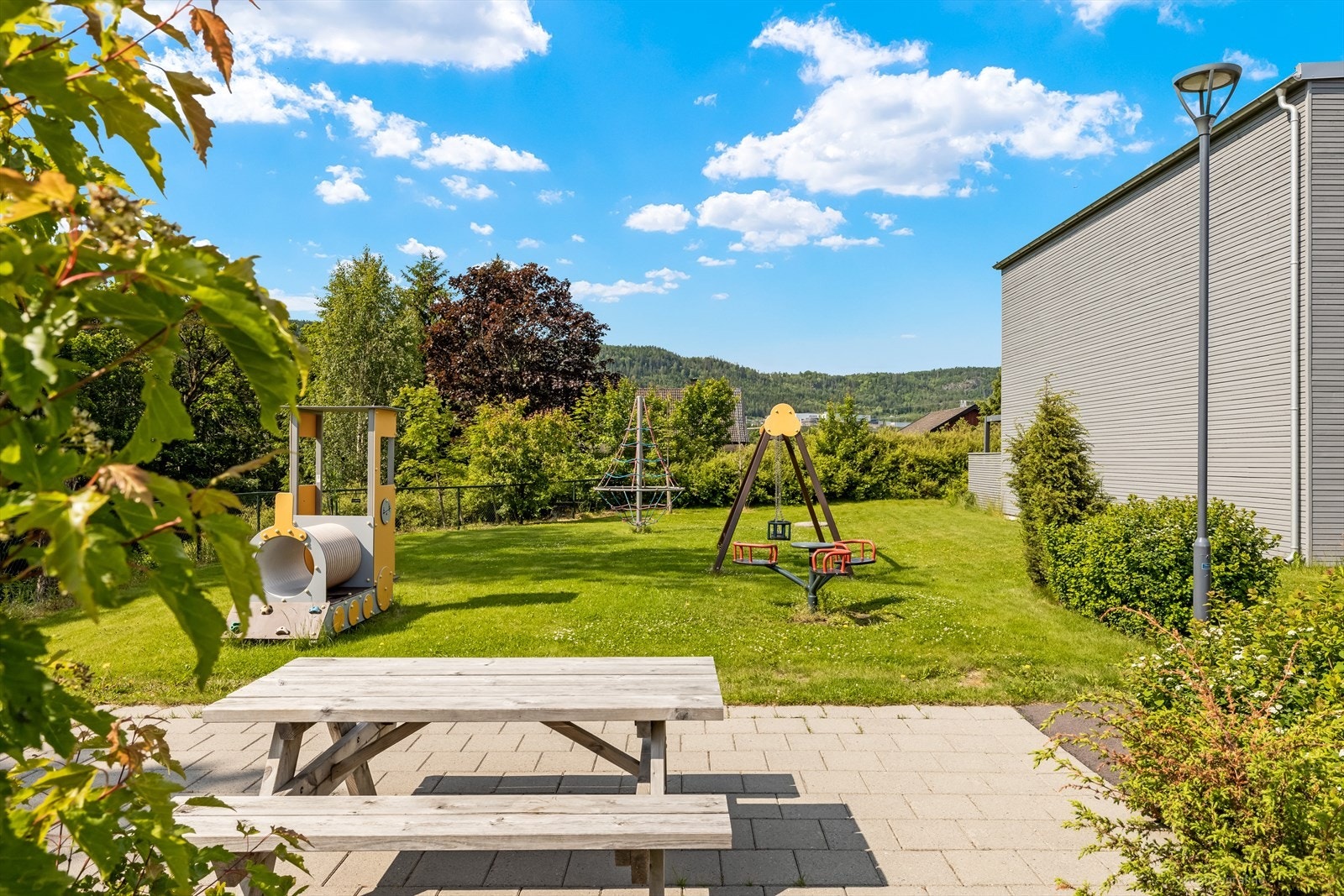 Fellesområder på sommeren. Galleribilde