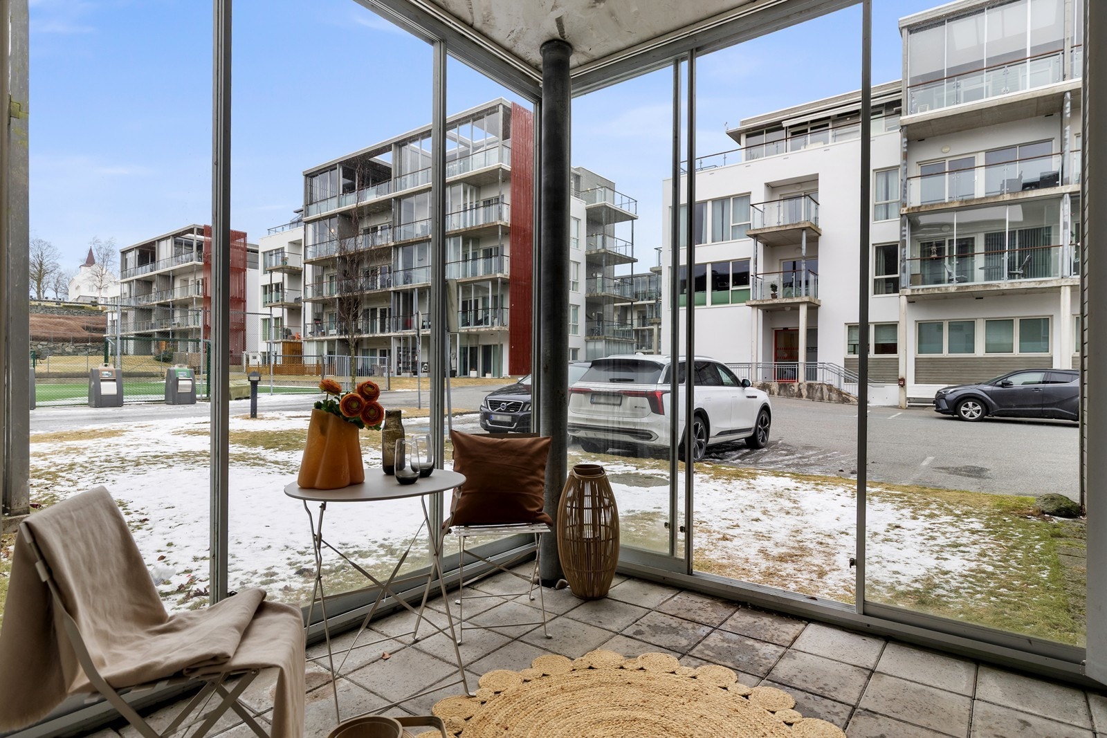 Innglasset terrasse på ca 8 kvm. Galleribilde