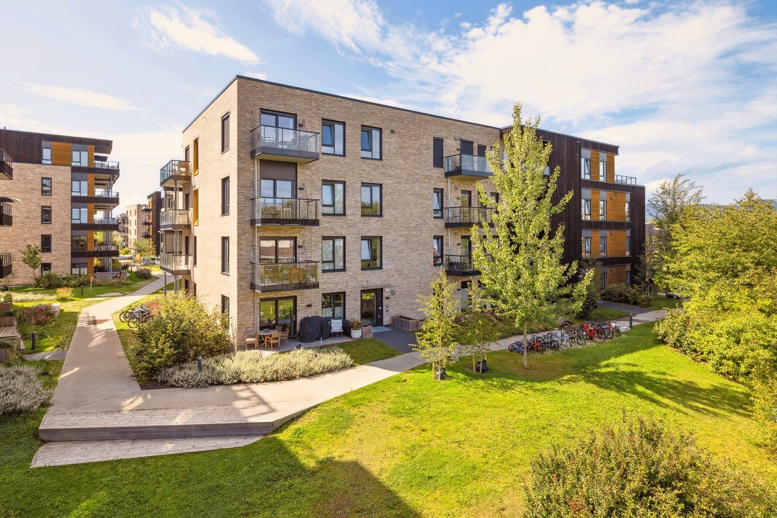 Gangstier binder sammen fellesområdene og gir enkel tilgang til nærområdet. Galleribilde