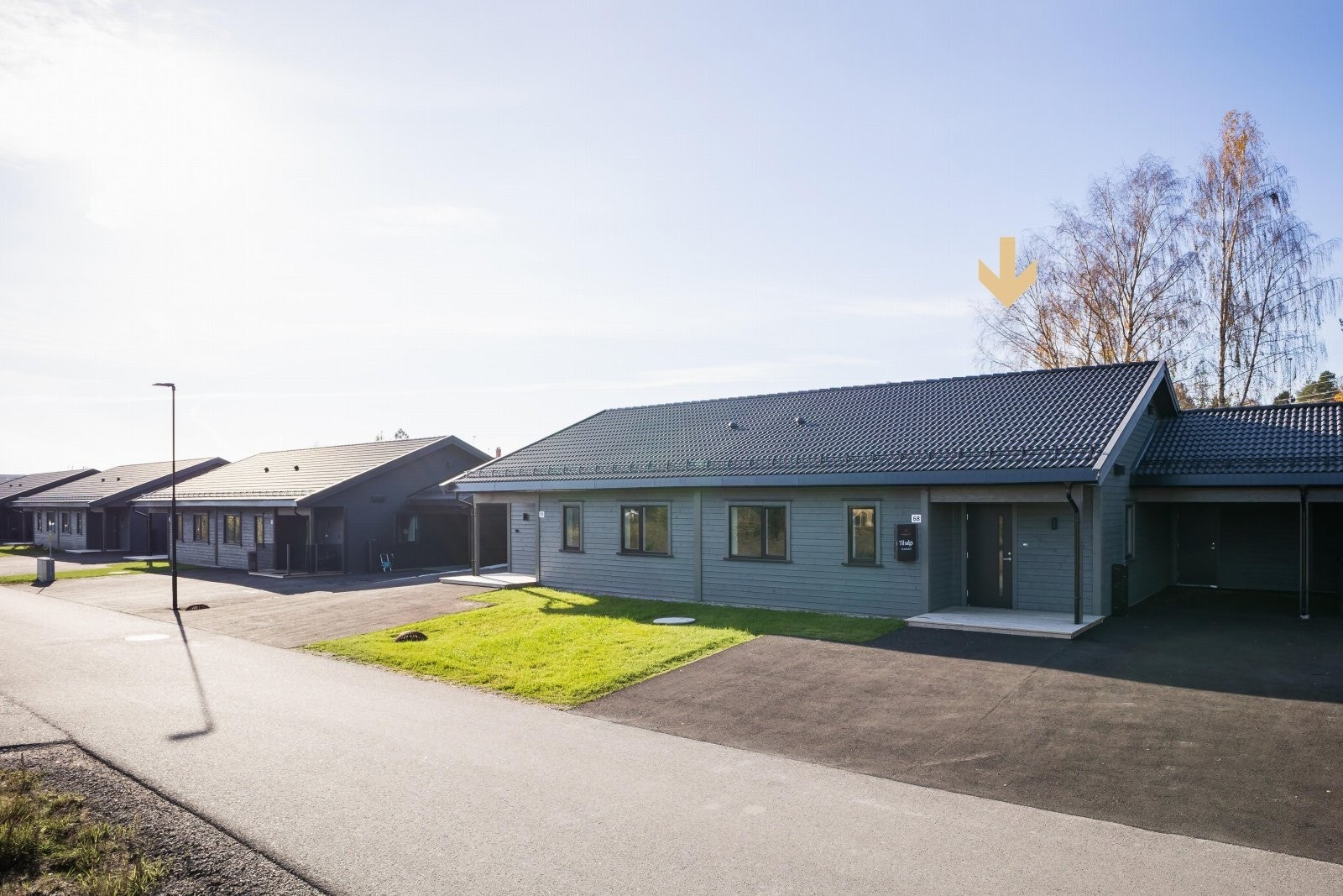 Et moderne og lettstelt hjem med god teknisk standard, smart planløsning. Galleribilde