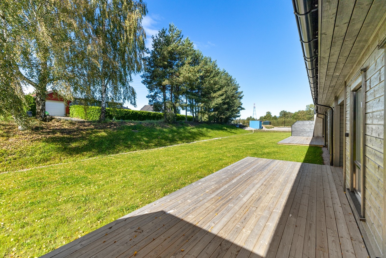 Det er mulig for mer privatliv ved å sette opp hekker. Galleribilde