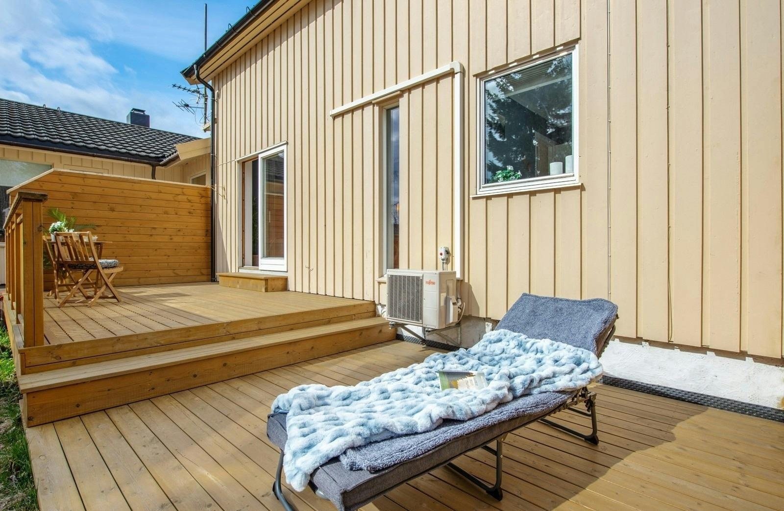 Egen solrik terrasse Galleribilde