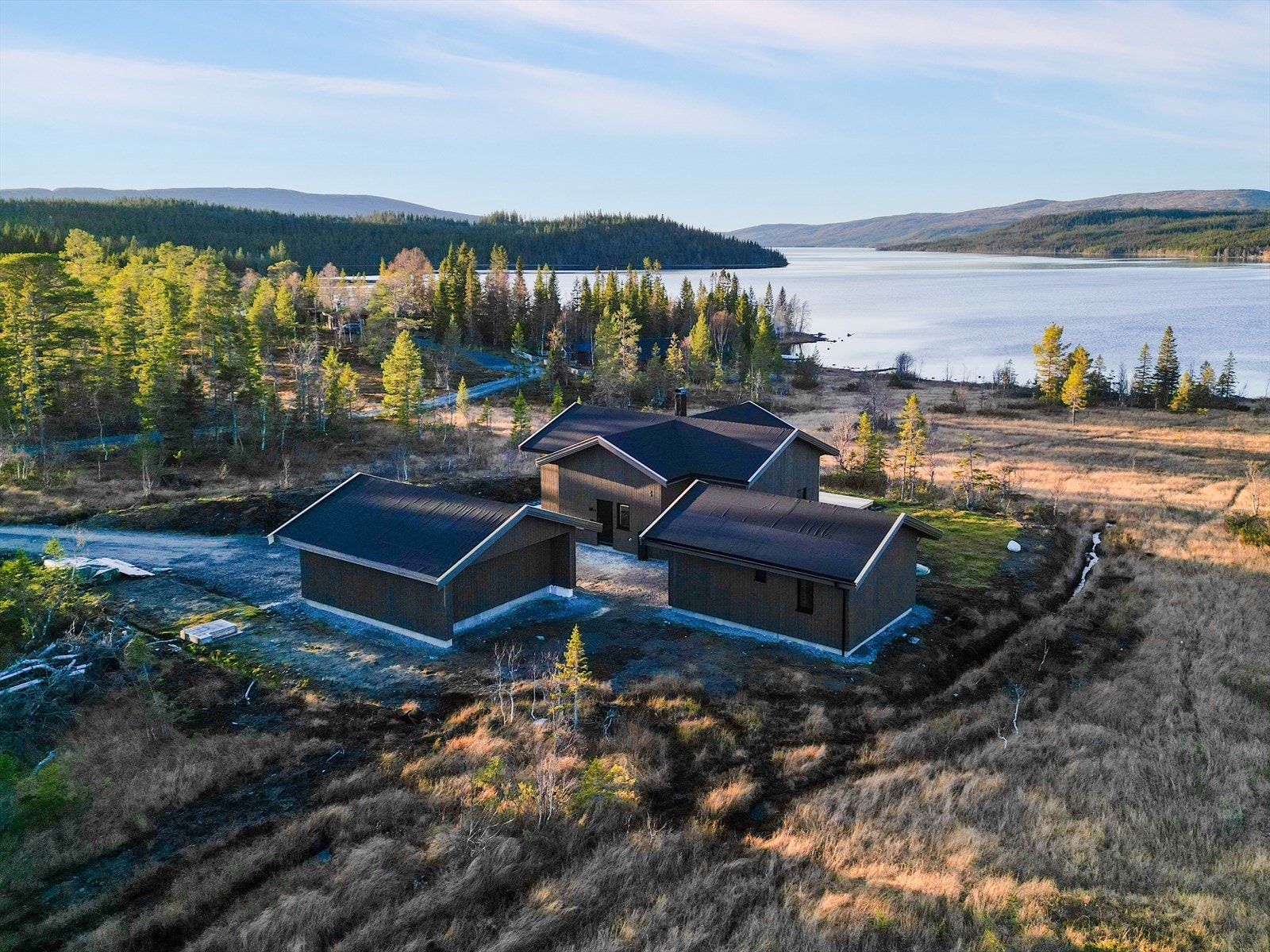 Meråker kan også tilby fine toppturer, og familievennlige stier og bærterreng. Galleribilde