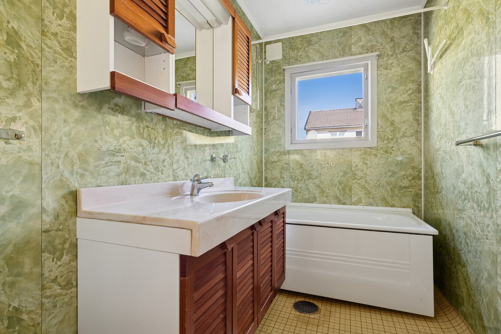 Eldre baderom i 1. etasje Galleribilde