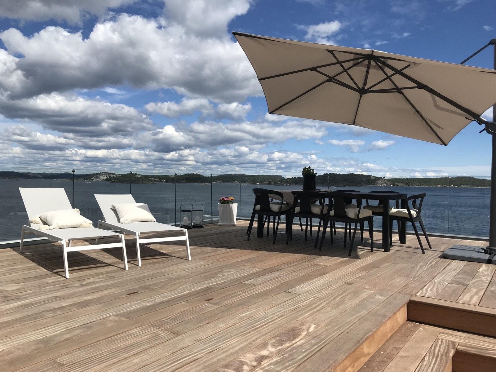 Takterrasen er en fantastisk plass hvor man får nye solen hele dagen. Galleribilde