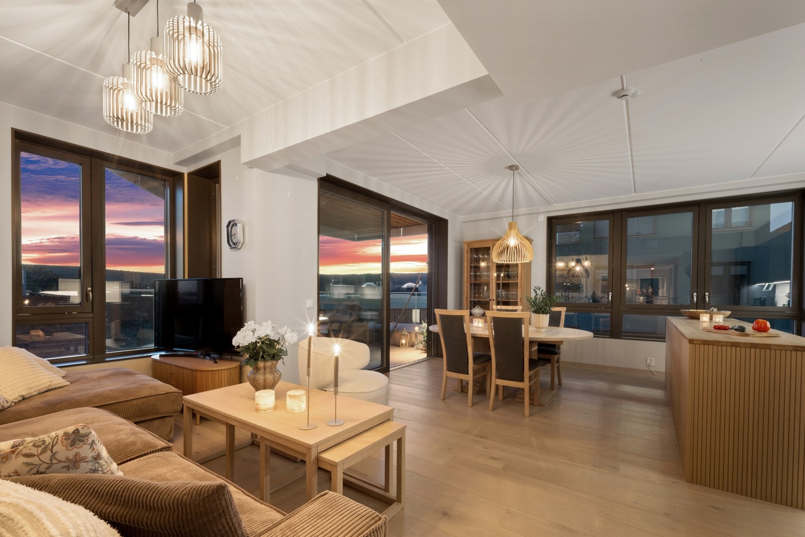 Dette er en rålekker og moderne 3-roms leilighet fra 2025, beliggende i Helgerudkvartalet som er et av Sandvikas mest attraktive nybygg Galleribilde