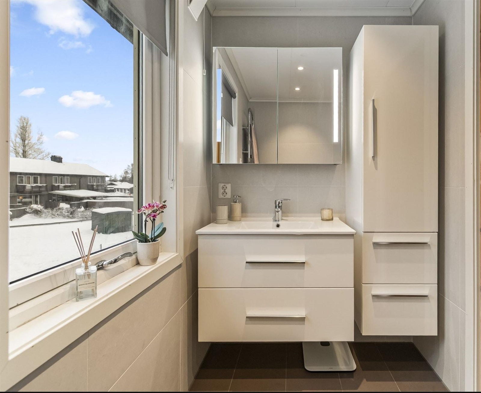 Bad ble delikat og lekkert pusset opp av fagkyndige i 2021 Galleribilde