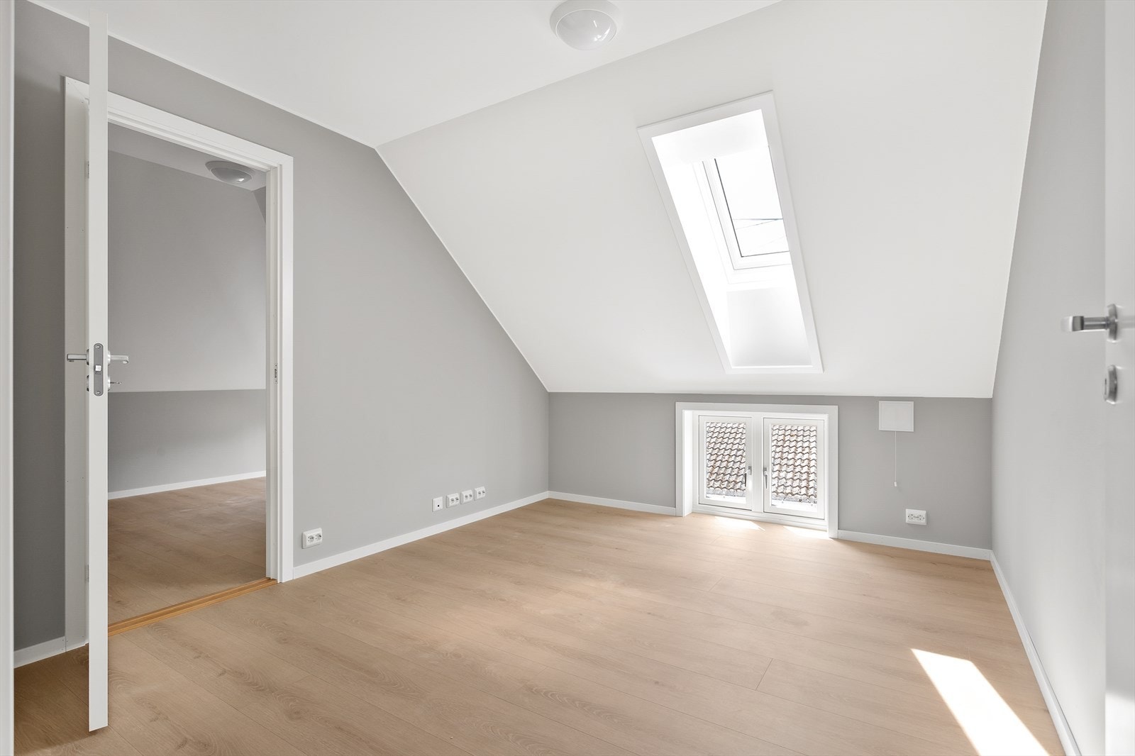 Soverommene har plass til seng og øvrig møblement Galleribilde