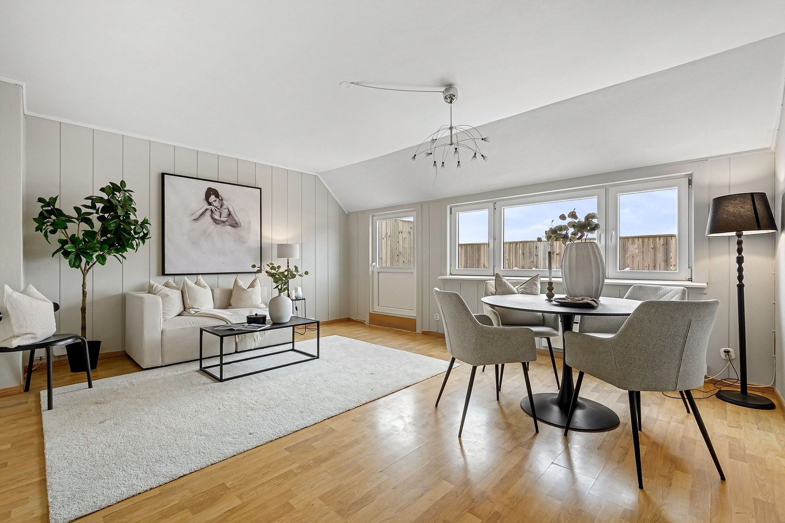 Toppleilighet med to private takterrasser, heis, sol hele dagen og parkering i bakgård.
Foto: Zovenfra. Galleribilde