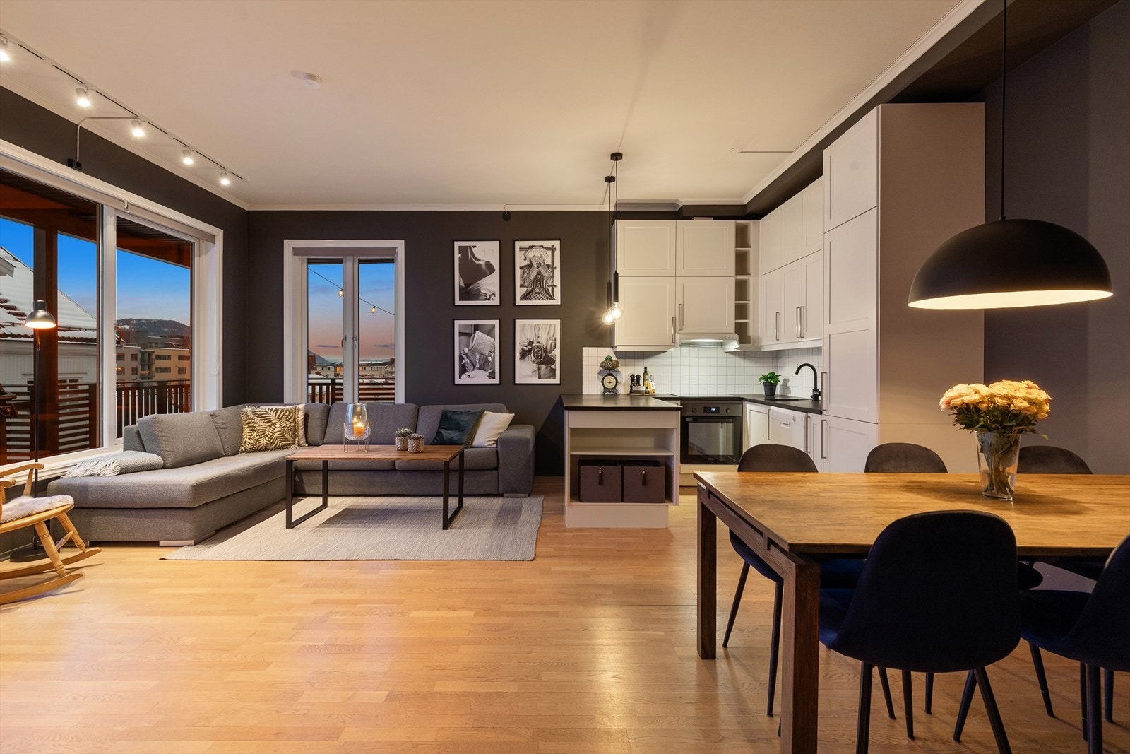 Leilighetene i bygget ble renovert med ferdigattest i 2013 og har gjennomgående god standard Galleribilde