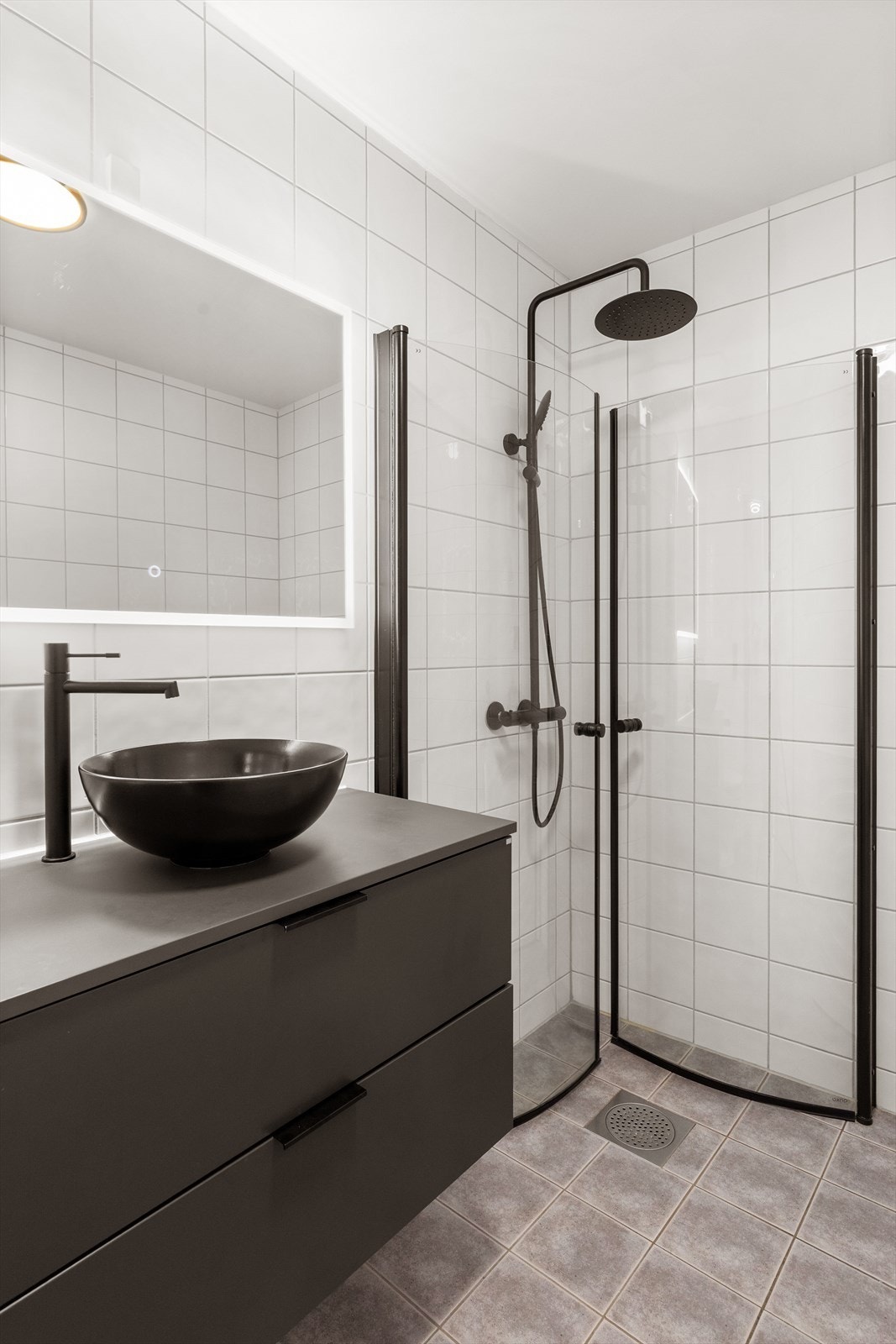 Badet har elektriske varmekabler Galleribilde