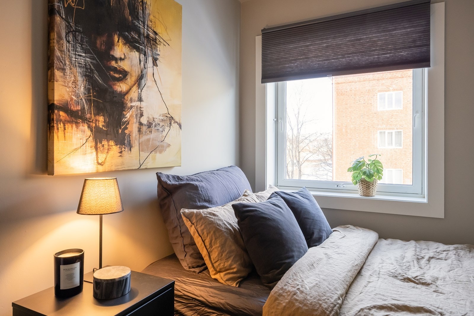 De ekstra soverommene egner seg godt til blant annet kontor, gjesterom, barnerom eller utleie. Galleribilde