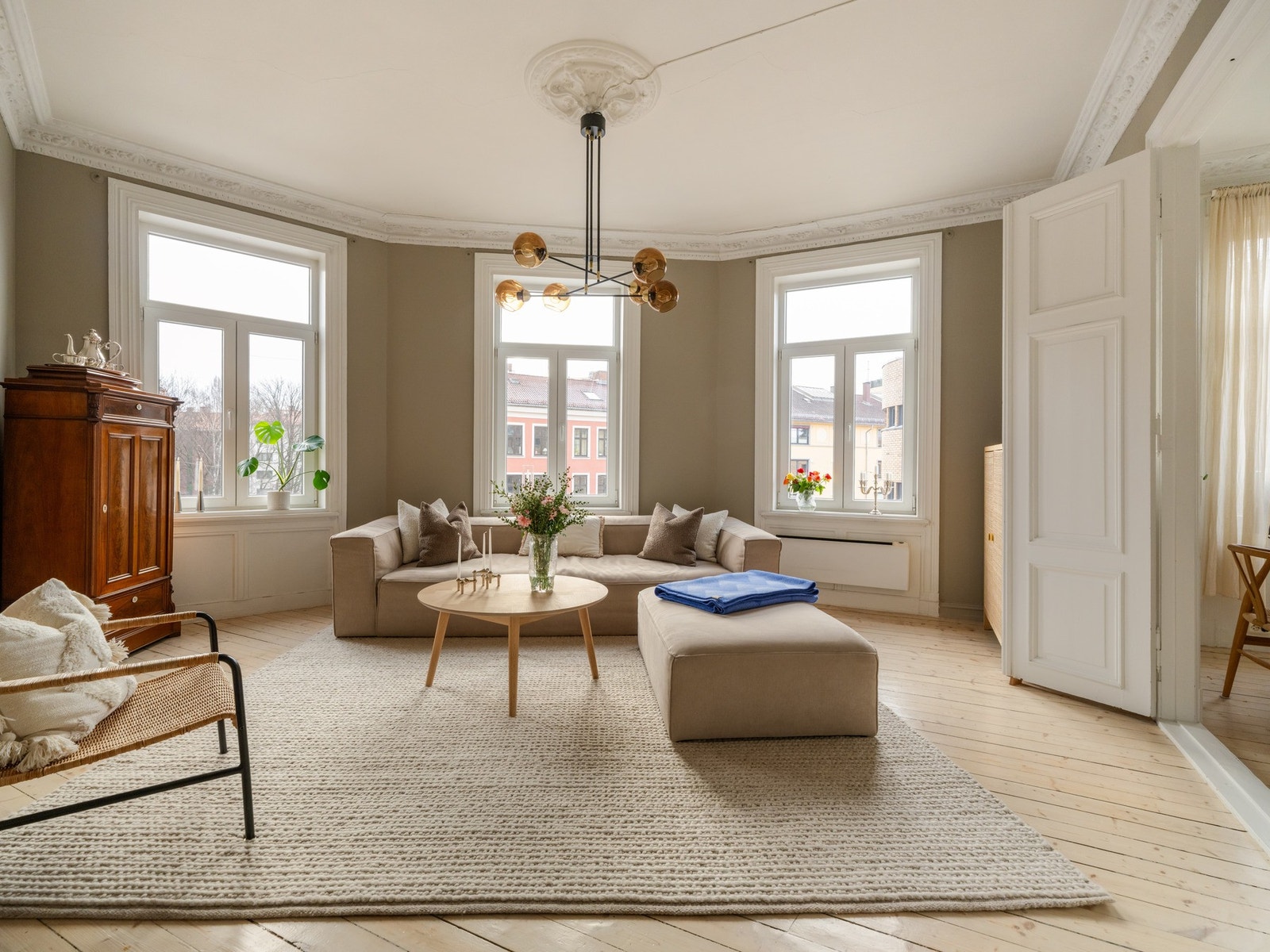 Velkommen til moderne standard og klassisk sjarm i Sannergata 38B!
Foto: Alexander Granlie | @boliggram Galleribilde